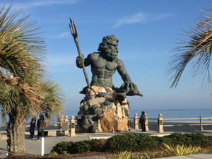 Статуя Нептуна, Вирджиния-Бич, США, побережье Атлантического океана
